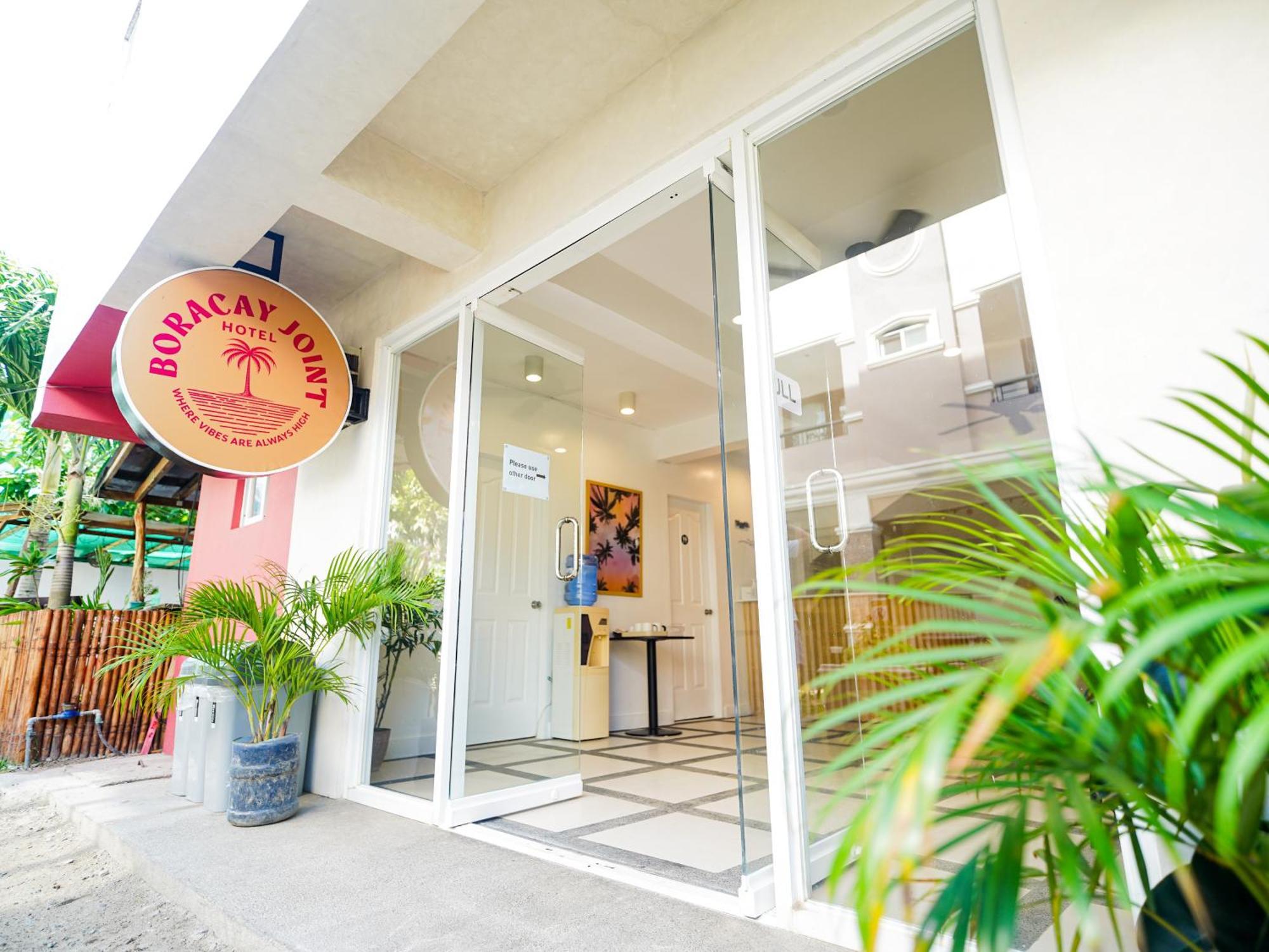 Cjs Boracay Joint Hotel Balabag  Bagian luar foto