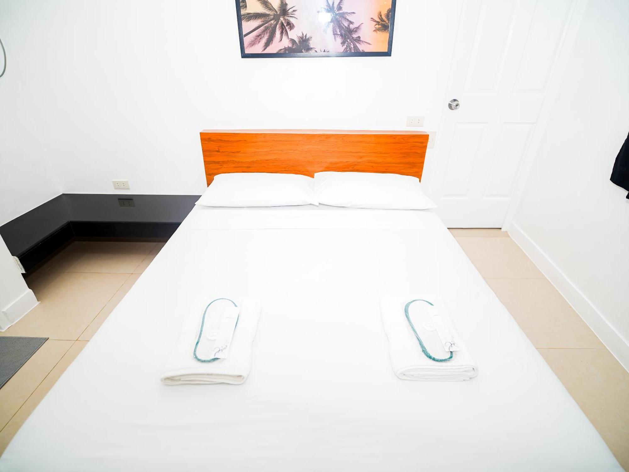Cjs Boracay Joint Hotel Balabag  Bagian luar foto