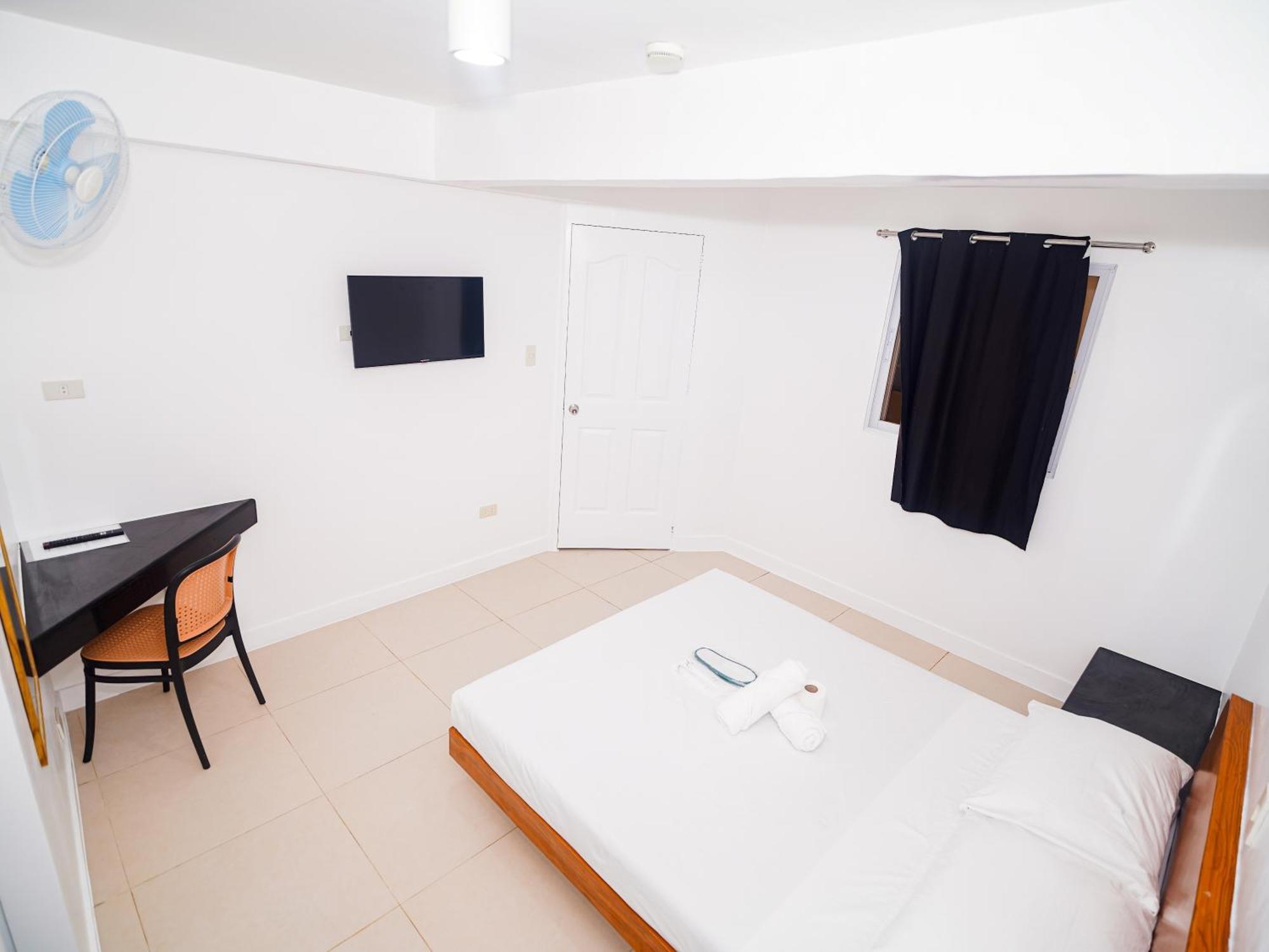 Cjs Boracay Joint Hotel Balabag  Bagian luar foto